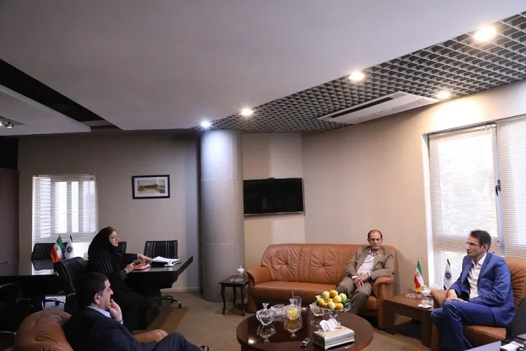 حركت رو به جلو در حوزه فناوری اطلاعات در كشور داریم