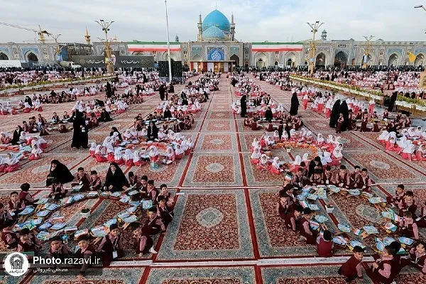 12,000 Young Quran Leaners Recite Quran at Imam Reza Shrine
