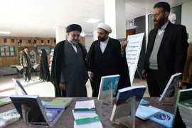 مراسم تقدیر از برترین‌های علمی دانشگاه علوم و معارف قرآن کریم