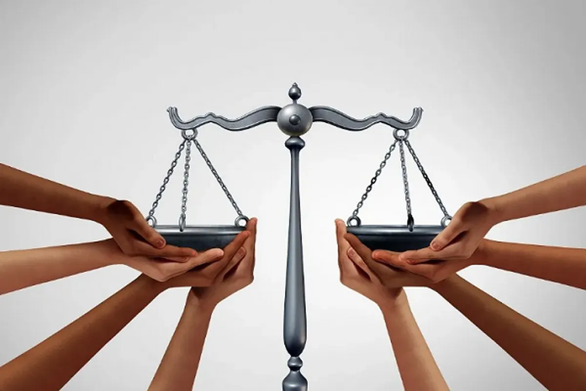 Relation between Social Justice and Divine Worldview   