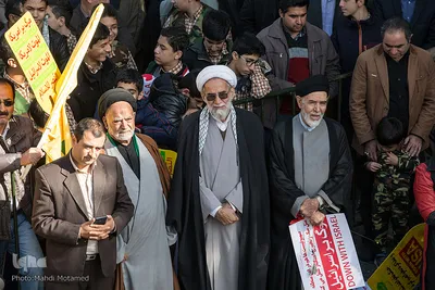 راهپیمایی ۱۳ آبان در قزوین