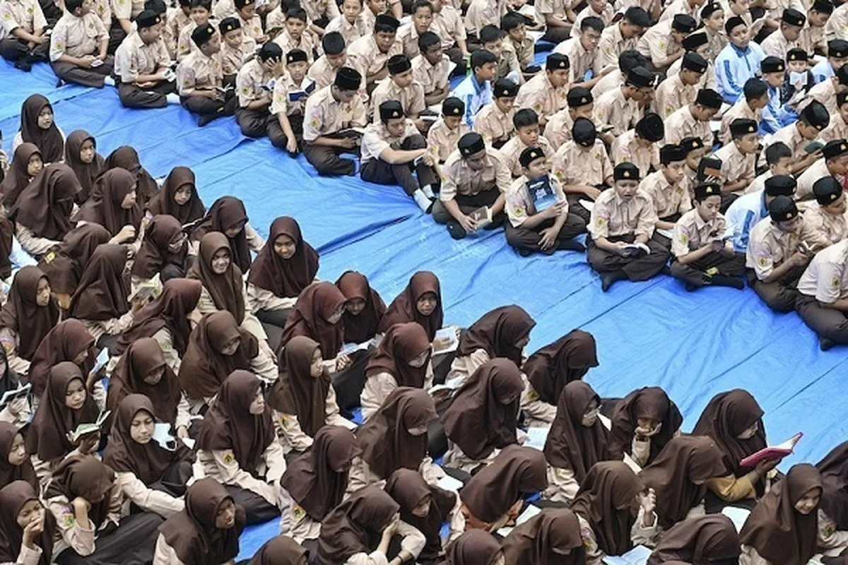 印尼伊斯兰学校帮助摩洛哥地震灾民和利比亚洪水灾民