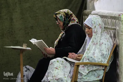 آیین جزء خوانی قرآن کریم امامزادگان عبدالله و آمنه خاتون (ع)/عکاس:زهرا بهرامی 