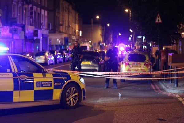 Londra’da Müslüman gruba ırkçı saldırı