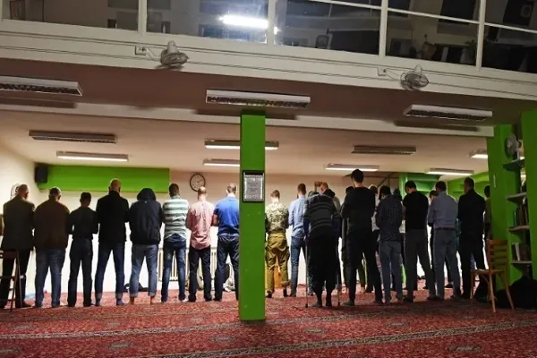La mosquée Suleymaniye, un refuge spirituel et solidaire au cœur de Prague