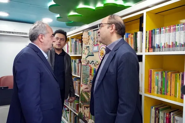رونمایی از کتابخانه‌های سیار مدرن آذربایجان شرقی
