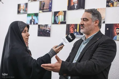احمد ابوالقاسمی، از میزبانان برنامه محفل