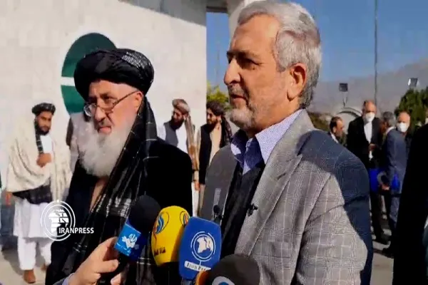   په افغانستان کې د امریکا سیاست دوه ګوڼی او منافقانه دی