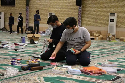 بسته بندی و توزیع بیش از 2 هزار بسته لوازم التحریر در آستانه سال تحصیلی نو