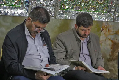 محفل انس با قرآن کریم در آستان مقدس حضرت علی ابن حمزه(ع)