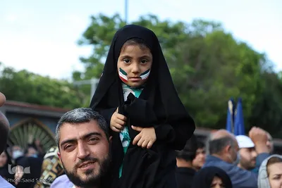 اجرای سرود سلام فرمانده به زبان ترکی و فارسی در تبریز