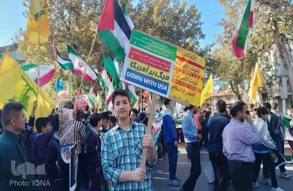 سیزدهم آبان‌ماه؛ نماد مقاومت در برابر استکبار جهانی
