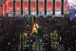 Die Kondolenzgeleitzüge Karbalas am Aschura-Tag von Al-Qassem