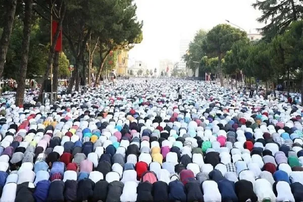 الازهر اقامه نماز عید فطر در منازل را جایز دانست