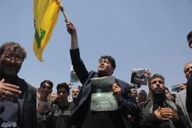 بدرقه رئیس جمهور شهید تا خانه ابدی توسط خراسانی‌ها