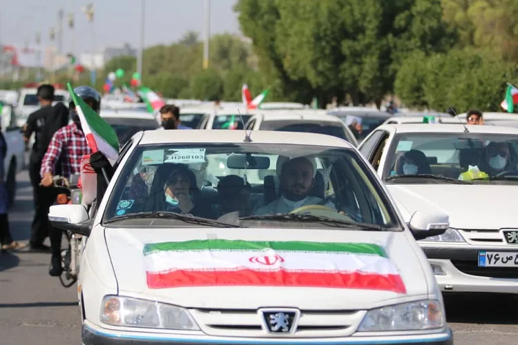 راهپیمایی خودرویی ۲۲ بهمن در هرمزگان برگزار شد