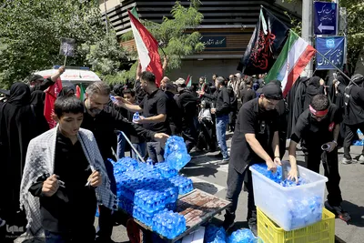 موکب جهاددانشگاهی میزبان عزاداران تشییع رهبر شهید انقلاب