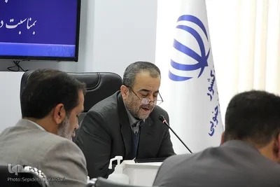 نشست مطبوعاتی استاندار خراسان جنوبی بمناسبت دهه فجر