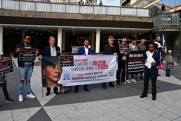İsveç'te, Arakanlı Müslümanların katledilmesi protesto edildi