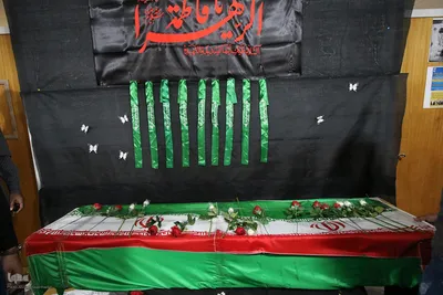 تشییع پیکر مادر 4 شهید دوران دفاع مقدس در شهیدآباد فارس