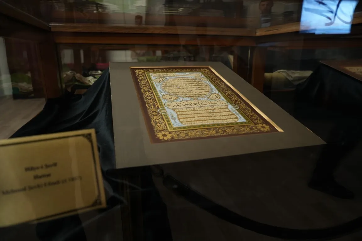 İstanbul'da tam 100 yıl sonra! 9 parça kutsal emanet gün yüzüne çıktı