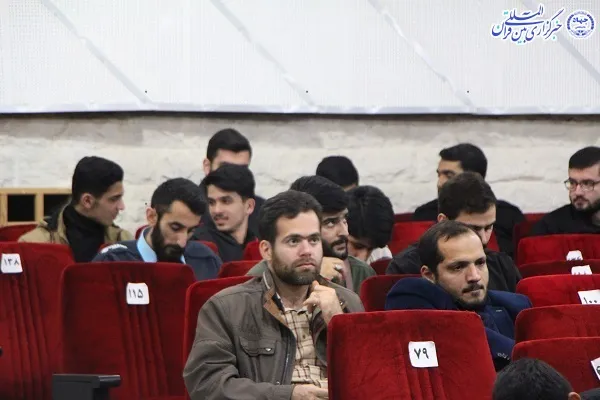 نشست فعالان فضای مجازی مازندران