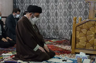 رسیدگی چهره به چهره به مشکلات مردم توسط امام جمعه تبریز‎‎