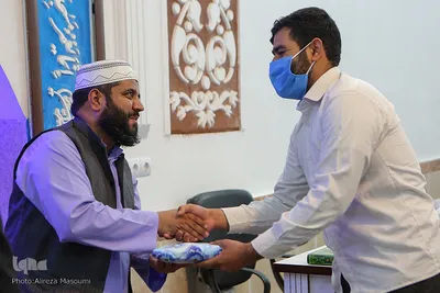مراسم ختم قرآن در نماز تراویح نمازگزاران اهل تسنن مشهد