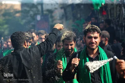 عزاداری ظهر عاشورا در حرم فاطمه معصومه(س)