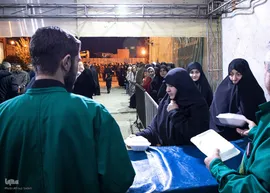 مهمان عزاي حضرت مادر بر سفره كريم بن كريم