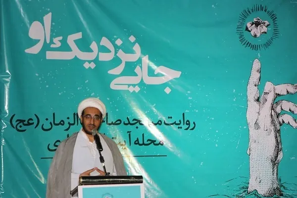 دشمن برای تحریف واقعیت از هر حربه‌ای استفاده می‌کند
