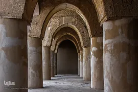 
افراشته فیروزه‌ای؛ مسجد تاریخانه‎‎ دامغان
