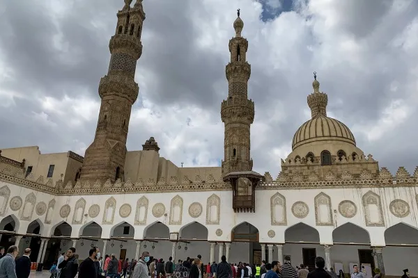 Ramazan’ın son 10 gününde namaz kılmak için El Ezher camiinin şartları