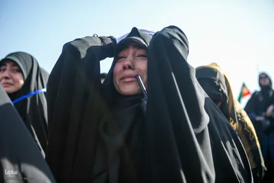 اقامه نماز بر پیکر مطهر رهبر شهید و خانواده ایشان به امامت آیت‌الله العظمی سبحانی 
