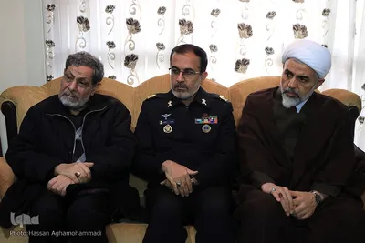 دیدار نمایندگان جامعه قرآنی با خانواده ناخدا سوم شهید علی اصغر سلیمانی، از شهدای قرآنی نیروی دریایی ارتش