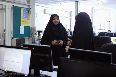 بازدید عضو هیئت‌رئیسه فراکسیون قرآن مجلس زهرا سعیدی مبارکه از تحریریه ایکنا
