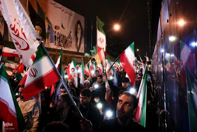 مراسم آیینی «پرچمداران ایران» به مناسبت روز جمهوری اسلامی ایران