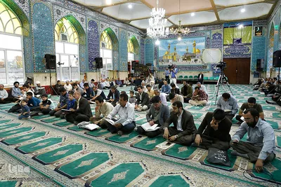 محفل انس با قران کریم در بقعه چهار انبیا قزوین