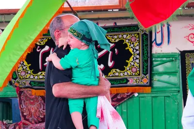 تعزیه ظهر عاشورا در امامزاده سیدابراهیم خمینی‌شهر