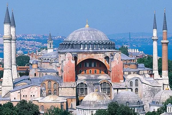 Ayasofya'da onlarca eser 87 yıl sonra gün yüzüne çıkıyor
