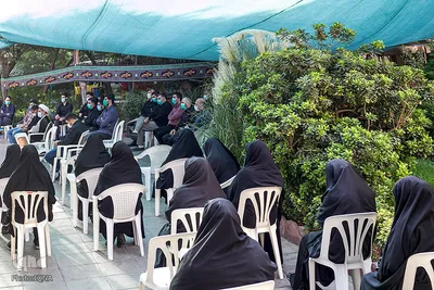 Ärzte und Pflegekräfte trauern um Imam Hussein (as.) im Freien im Krankenhaus
