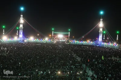 مسجد مقدس جمکران در شب نیمه شعبان