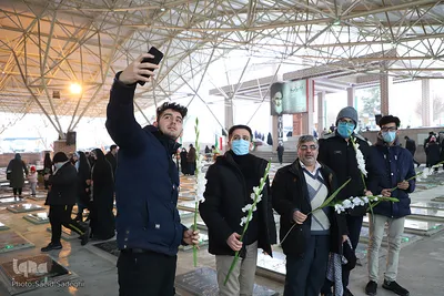 عطرافشانی گلزار شهدای وادی رحمت تبریز‎‎