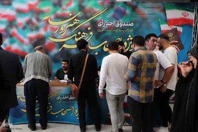 حضور هنرمندان پای صندوق‌های رأی‎