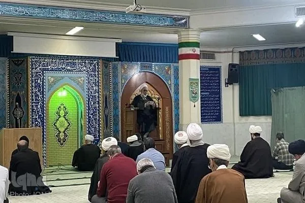 ظرف دنیا تحمل ظهور و درخشش حقیقت حضرت زهرا(س) را ندارد