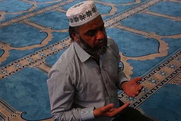 Atina'nın ilk camisi ibadete açıldı