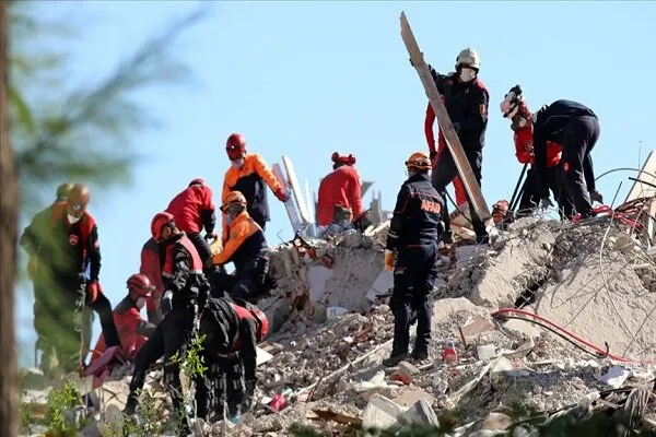 İzmir'de can kaybı 116'ya yükseldi