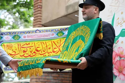 حضور خادمین و پرچم حرم مطهر امام رضا(ع) در اهر