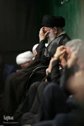 مراسم عزاداری شب عاشورای حسینی در حسینیه امام‌خمینی(ره)