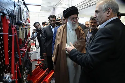 بازدید رهبر انقلاب از نمایشگاه کالای ایرانی